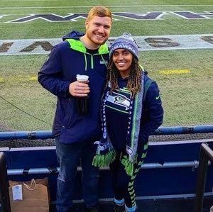 Meet your Posher, Helen